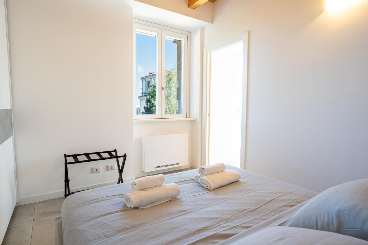 Villa San Carlo อาโรนา ภายนอก รูปภาพ
