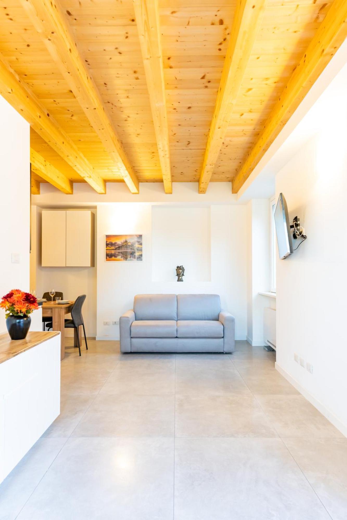 Villa San Carlo อาโรนา ภายนอก รูปภาพ
