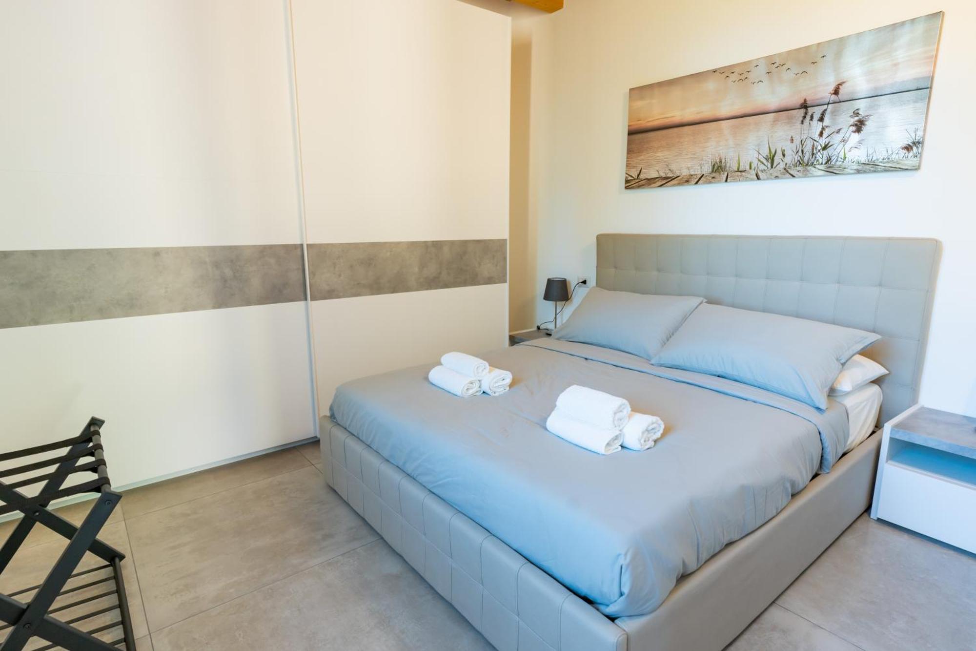 Villa San Carlo อาโรนา ภายนอก รูปภาพ